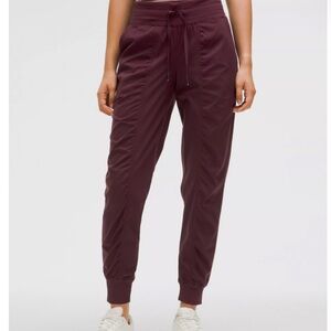 NWOT Dance Studio Mid-Rise Jogger *Full Length (Size 8) Garnet